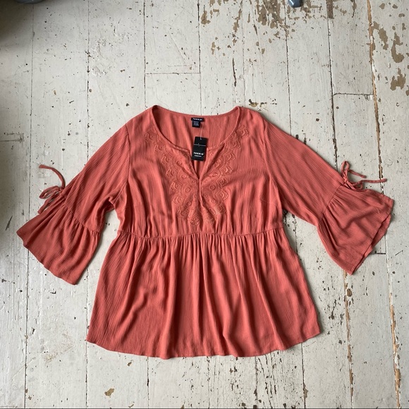 Torrid NWT Spice Embroidered Peasant Top - Picture 9 of 13